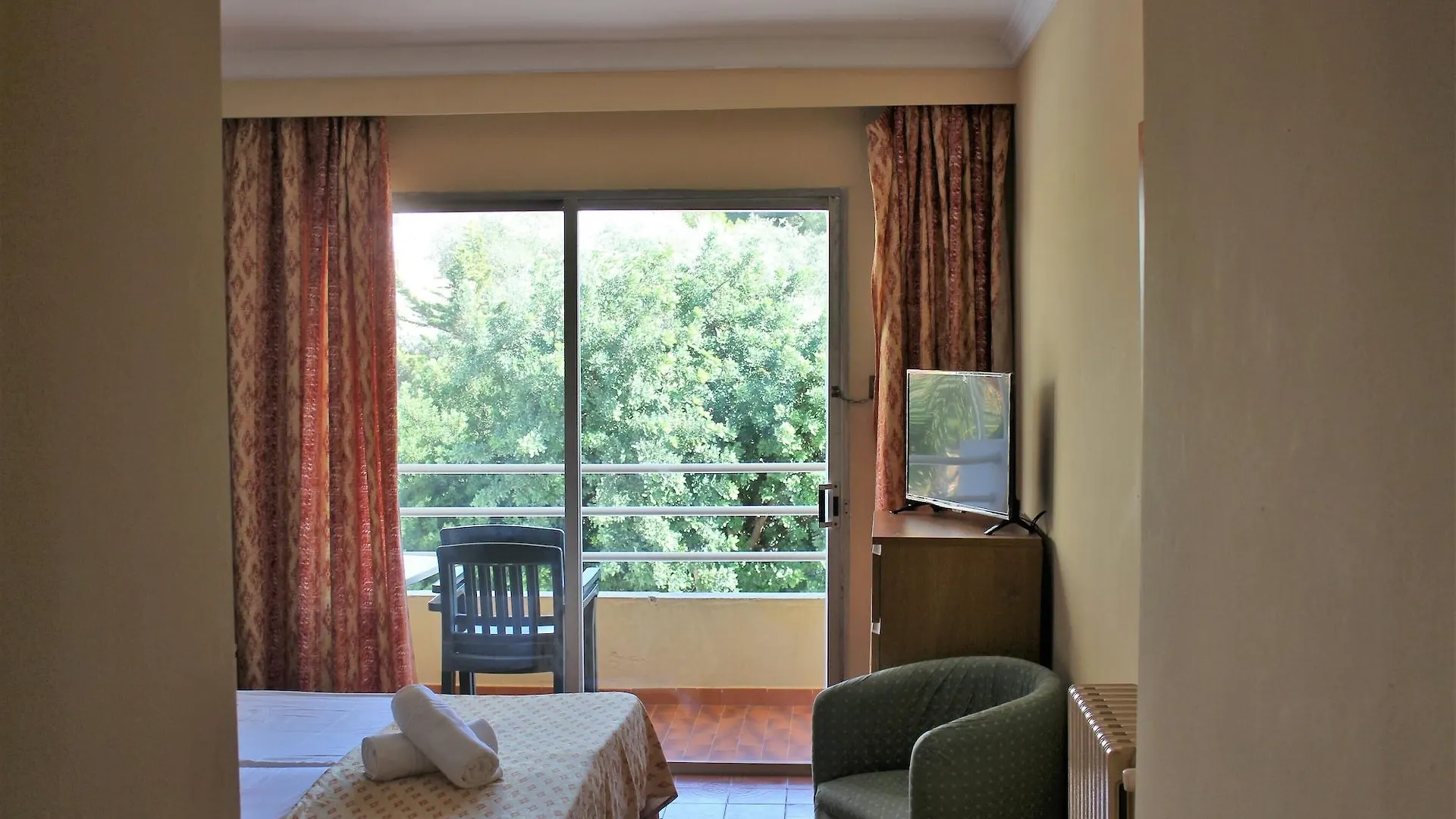 Hostel Bj Bei Juan Hostal S'Illot